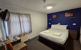 Oyo Ivy Hotel